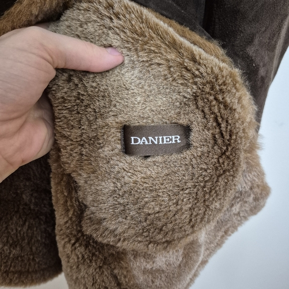 Danier Brown Leather Jacket with Tan Accents - Picture 4 of 7